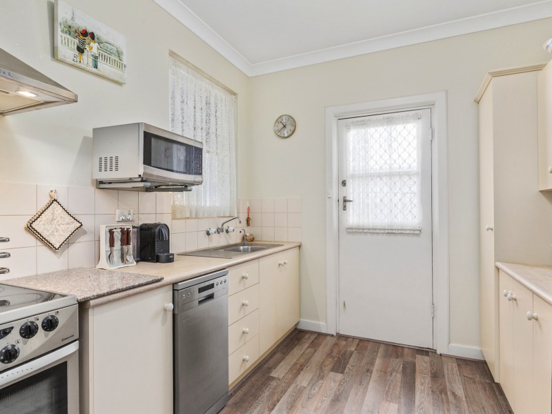 Unit 2/5 Downing St, Hove SA 5048