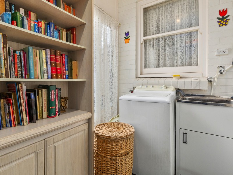 Unit 2/5 Downing St, Hove SA 5048