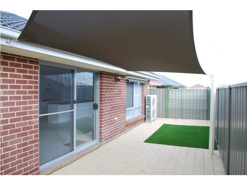12 Apollo Street, Woodcroft SA 5162