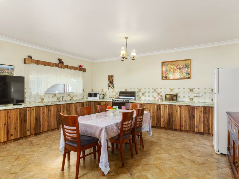 9 Attrill Ave, Hilton SA 5033