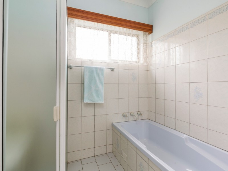 9 Attrill Ave, Hilton SA 5033