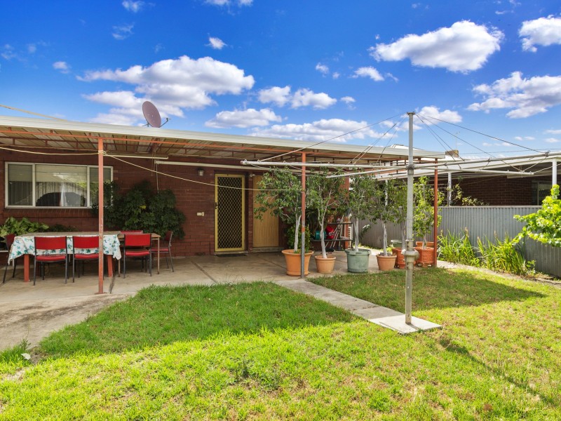 9 Attrill Ave, Hilton SA 5033