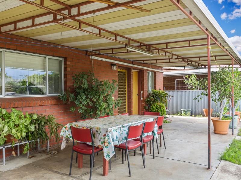 9 Attrill Ave, Hilton SA 5033