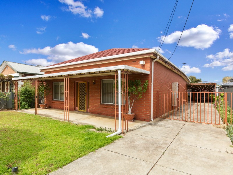 9 Attrill Ave, Hilton SA 5033