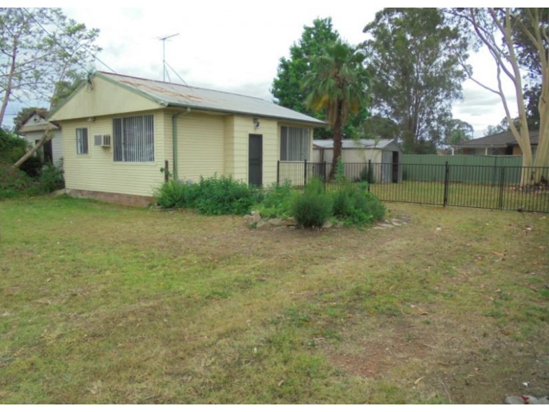 61 Earle St, Doonside NSW 2767