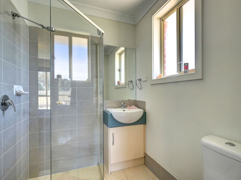 8 Cypress Terrace, Murray Bridge SA 5253