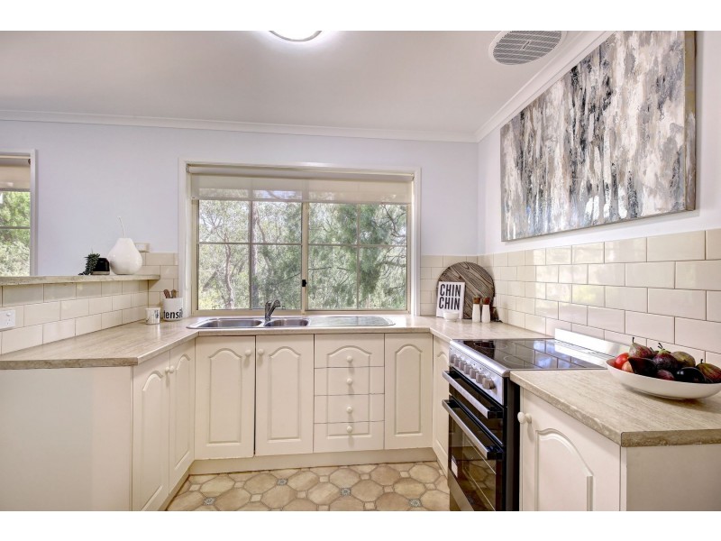 4 Golflinks Close, Stirling SA 5152