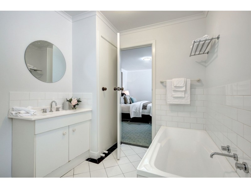 4 Golflinks Close, Stirling SA 5152