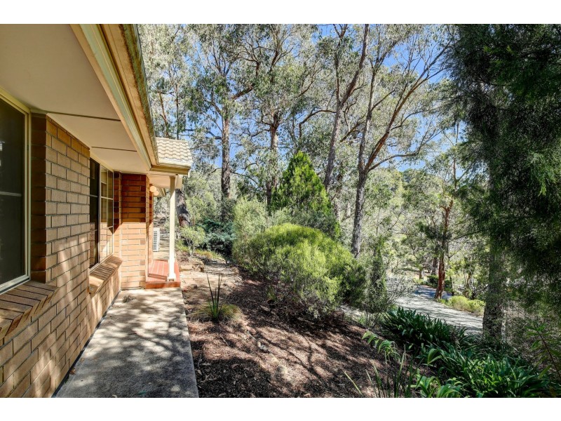 4 Golflinks Close, Stirling SA 5152