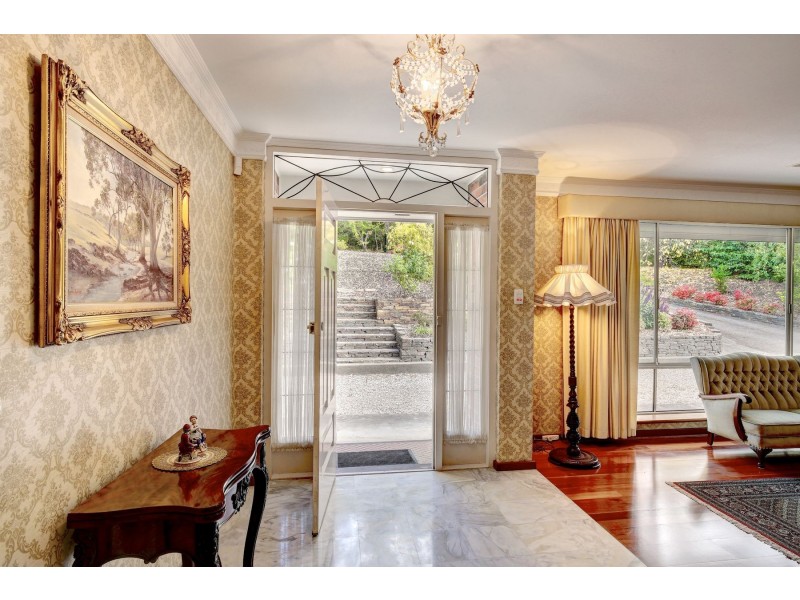 10 Suffolk Road, Aldgate SA 5154