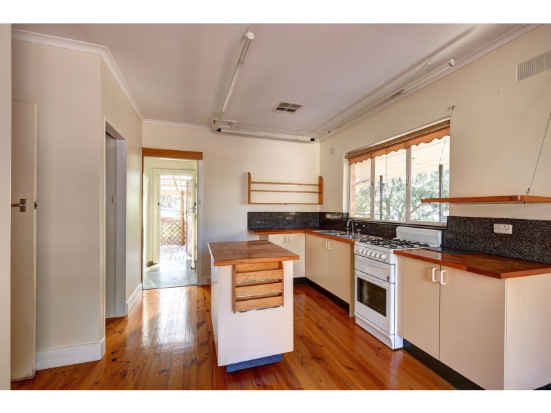 6 Miranda Street, Eden Hills SA 5050