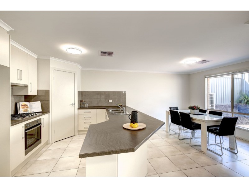 6 Jervois Road, Seaford Heights SA 5169