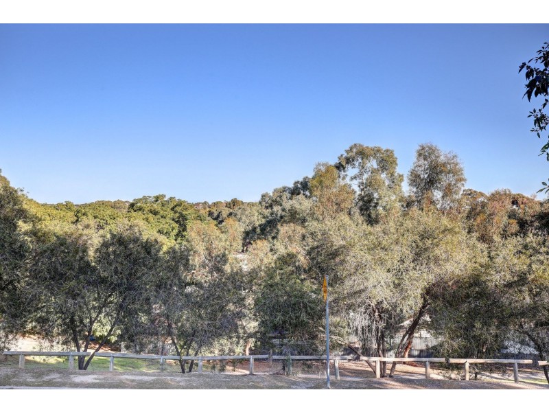 15 Reserve Parade, Morphett Vale SA 5162