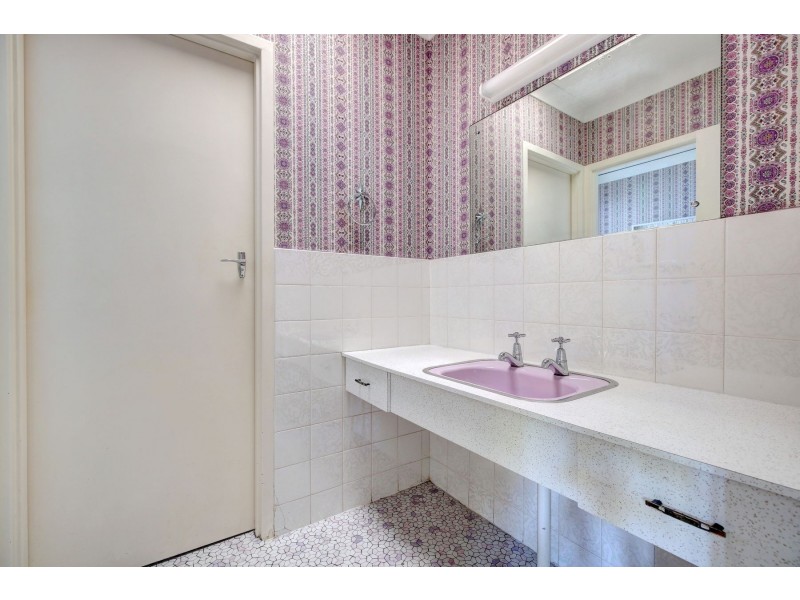 15 Reserve Parade, Morphett Vale SA 5162