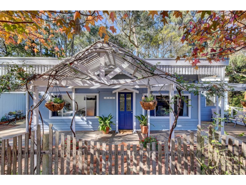 8 Hollidays Road, Summertown SA 5141