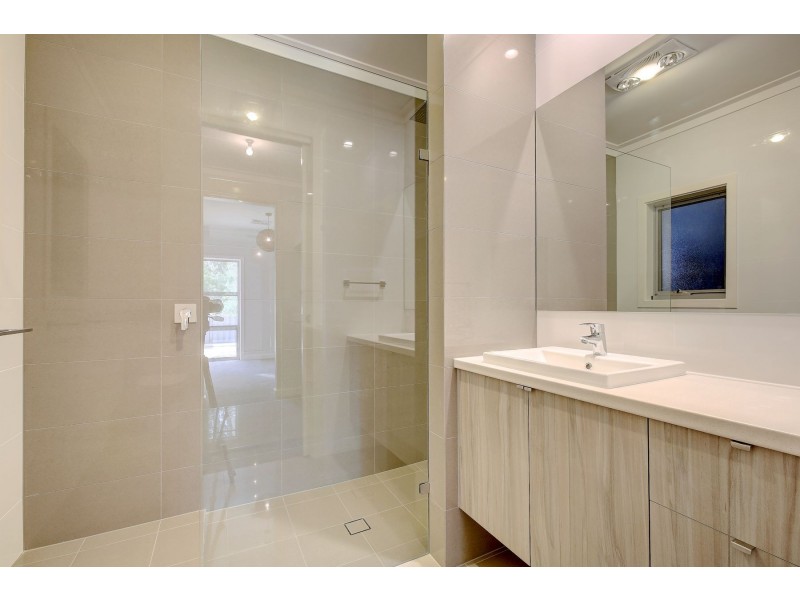 2/1 Klar Avenue, Darlington SA 5047