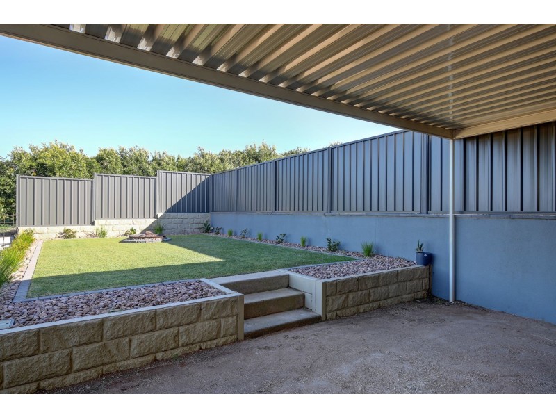 2 Murray Avenue, Woodlane SA 5238