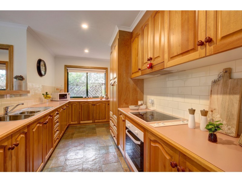 108 Cave Avenue, Bridgewater SA 5155