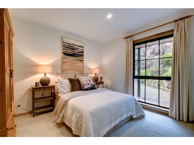 108 Cave Avenue, Bridgewater SA 5155