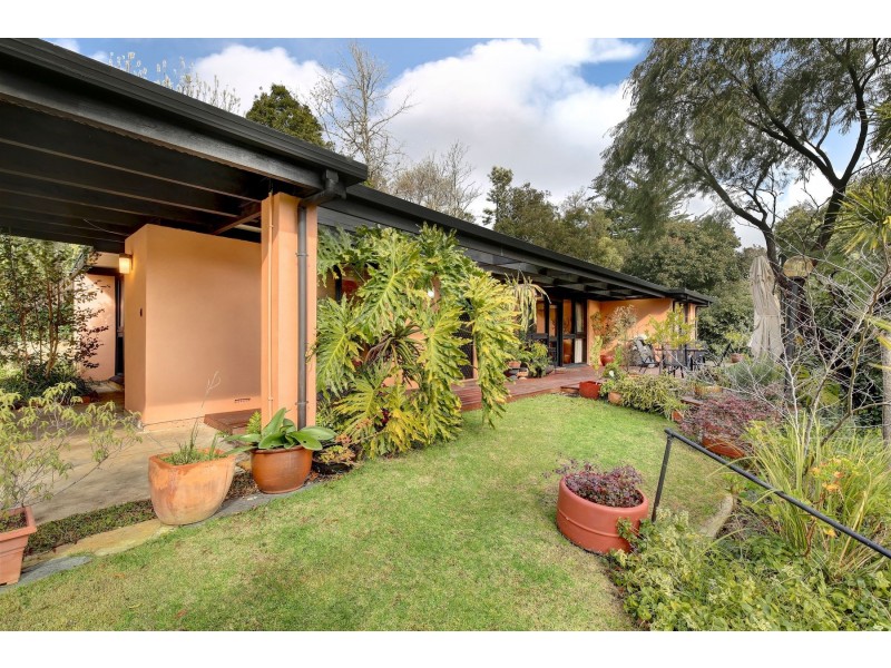 20 Osterley Avenue, Bridgewater SA 5155