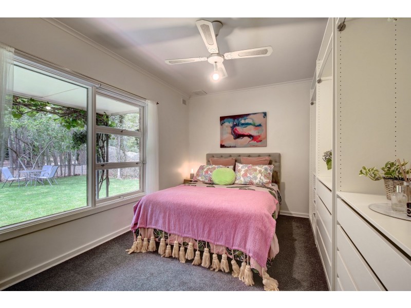 10 Sturt Valley Road, Stirling SA 5152