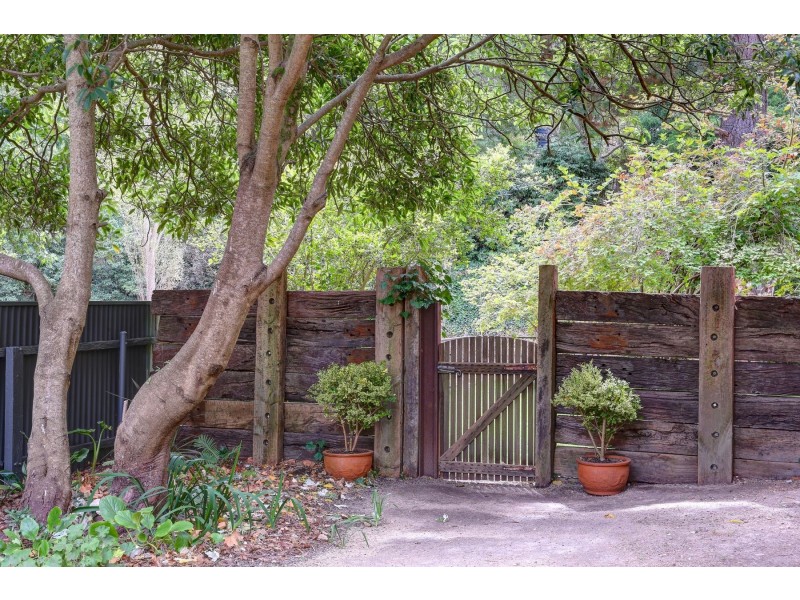 10 Sturt Valley Road, Stirling SA 5152