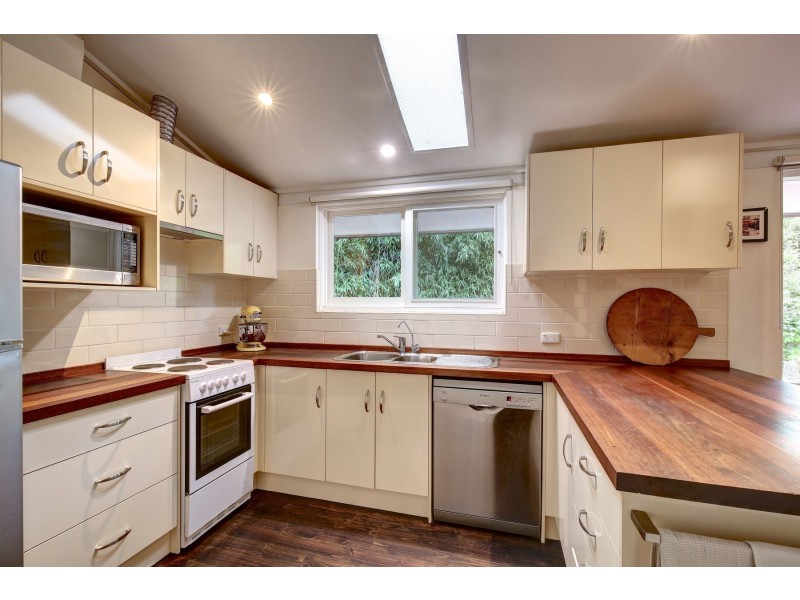 28 Cox Creek Road, Crafers SA 5152