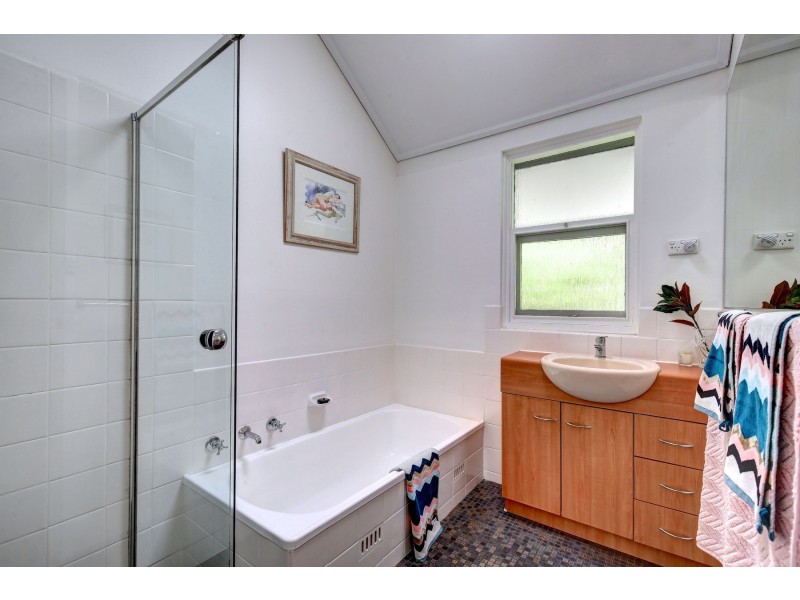 28 Cox Creek Road, Crafers SA 5152