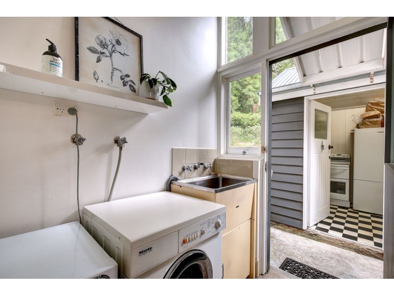 28 Cox Creek Road, Crafers SA 5152