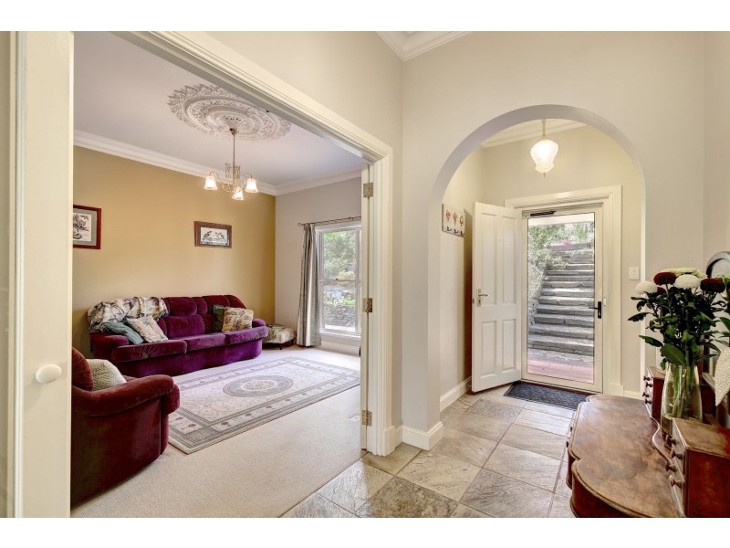 16 Ayers Hill Road, Stirling SA 5152