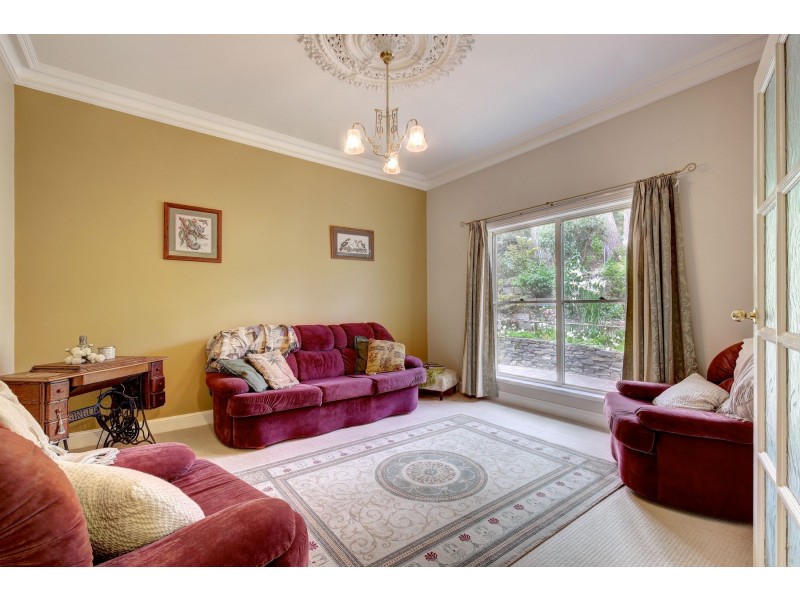16 Ayers Hill Road, Stirling SA 5152