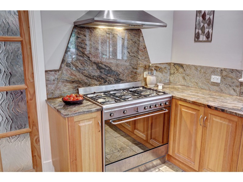 16 Ayers Hill Road, Stirling SA 5152