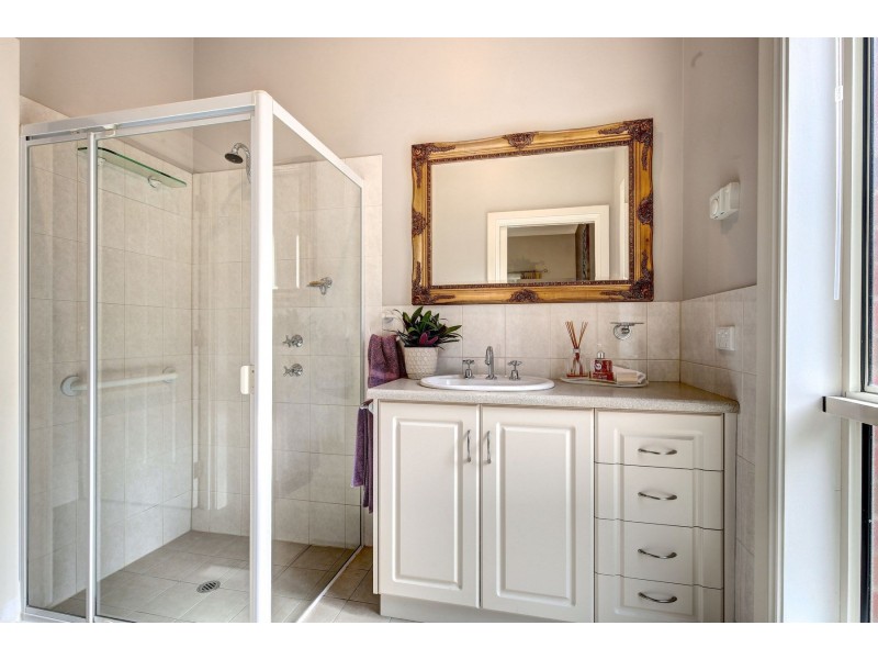 16 Ayers Hill Road, Stirling SA 5152