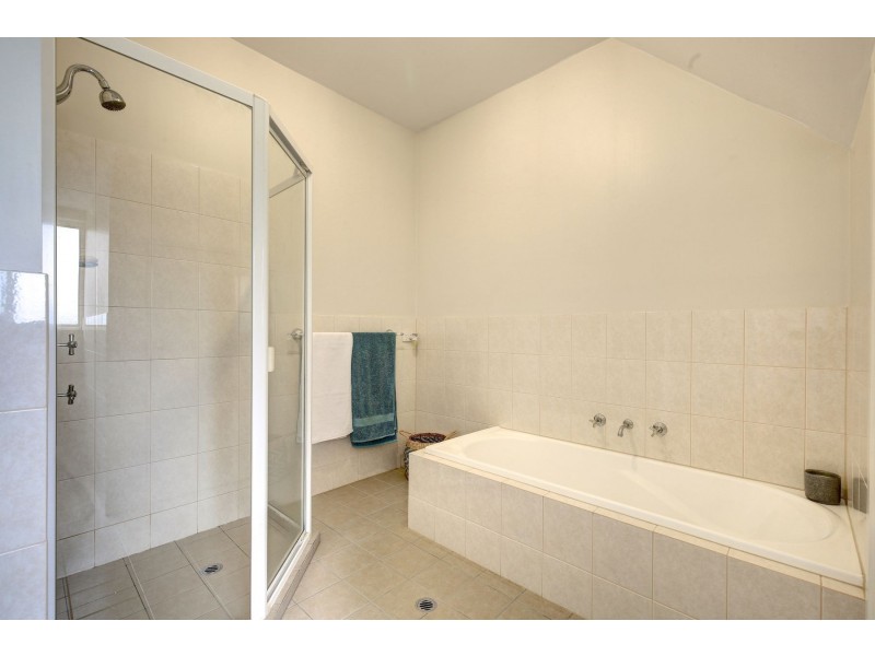 16 Ayers Hill Road, Stirling SA 5152