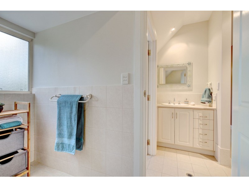 16 Ayers Hill Road, Stirling SA 5152