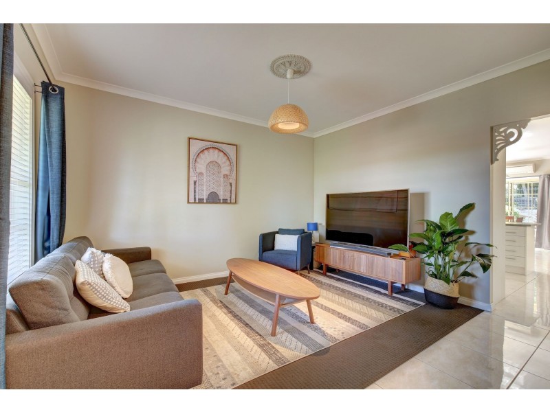 9 Pollard Street, Mount Barker SA 5251