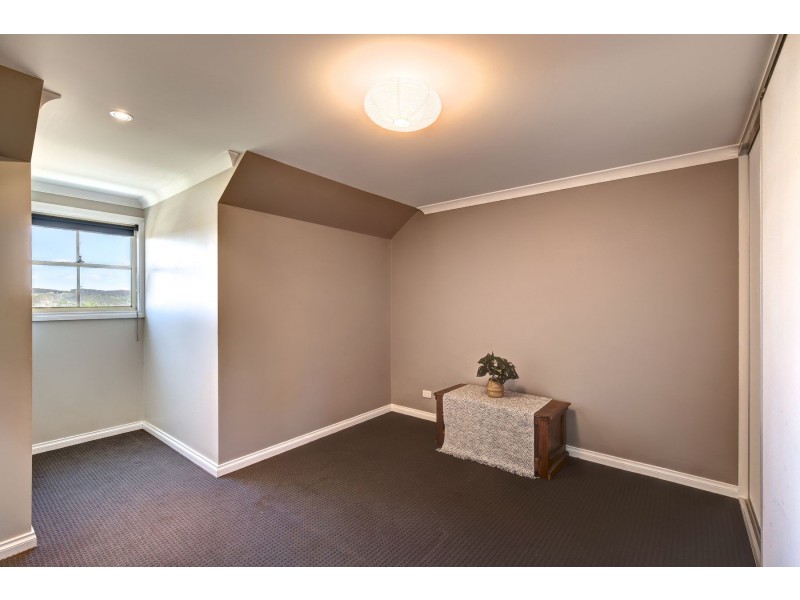 9 Pollard Street, Mount Barker SA 5251