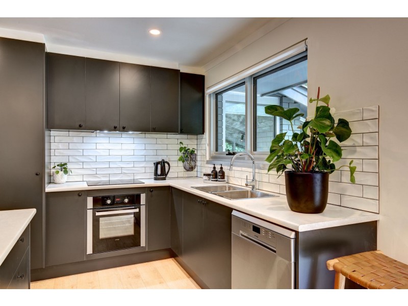 6 Cox Creek Road, Crafers SA 5152