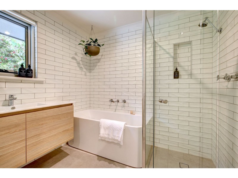 6 Cox Creek Road, Crafers SA 5152