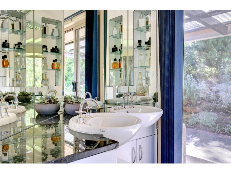 9a Schocroft Avenue, Crafers SA 5152