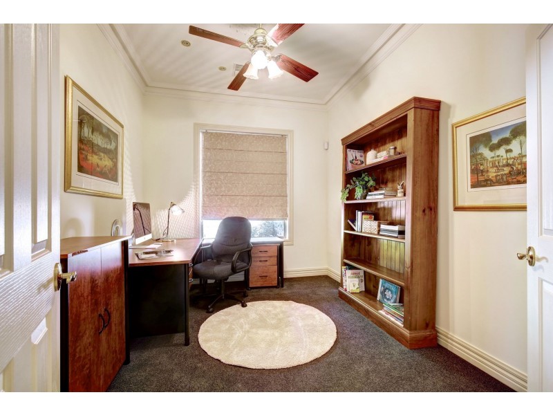 146 Burnbank Way, Mount Barker SA 5251