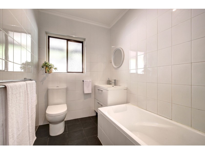 206 Rangeview Drive, Carey Gully SA 5144