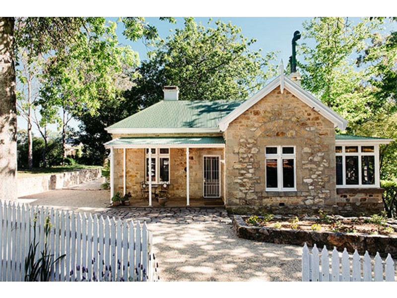 7 Mawson Drive, Crafers SA 5152