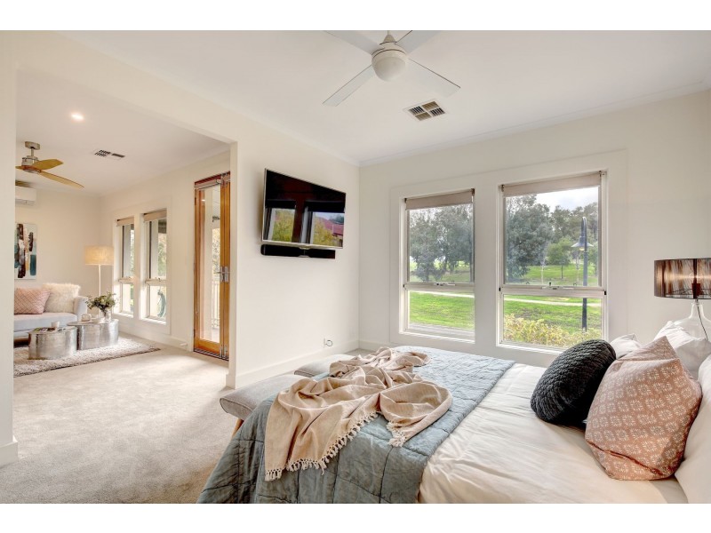 10 Sylvan Circuit, Noarlunga Downs SA 5168