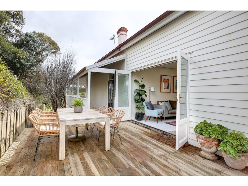 4 Second Avenue, Bridgewater SA 5155