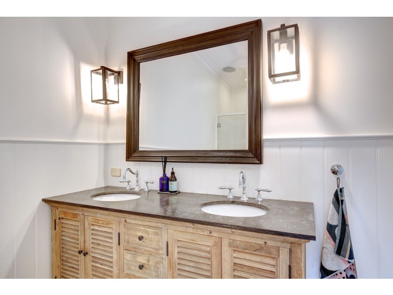 4 Second Avenue, Bridgewater SA 5155