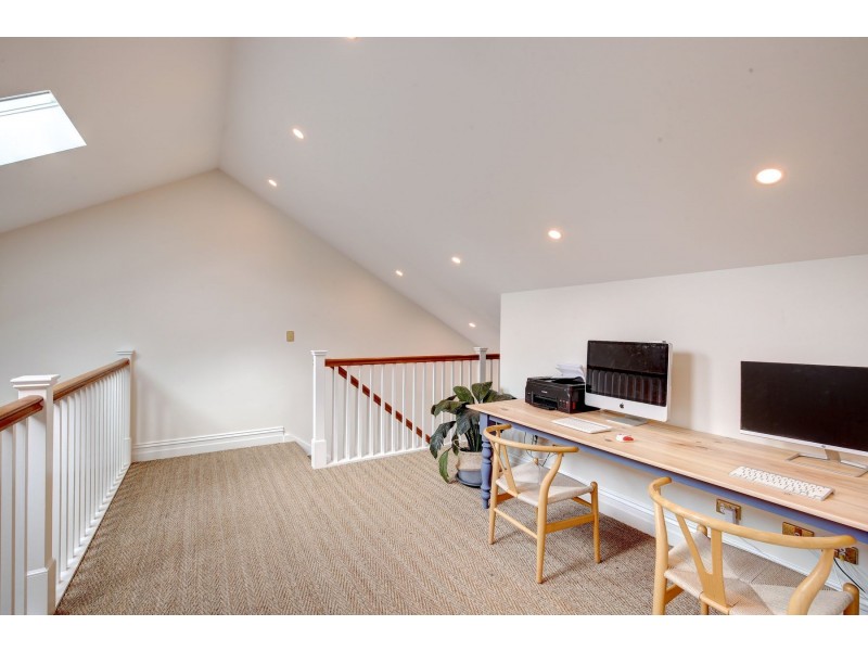 4 Second Avenue, Bridgewater SA 5155