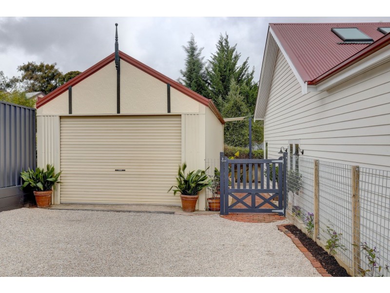 4 Second Avenue, Bridgewater SA 5155