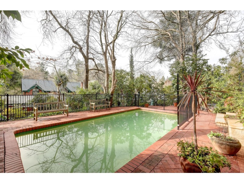 7 Sturt Valley Road, Stirling SA 5152