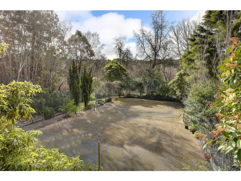 7 Sturt Valley Road, Stirling SA 5152